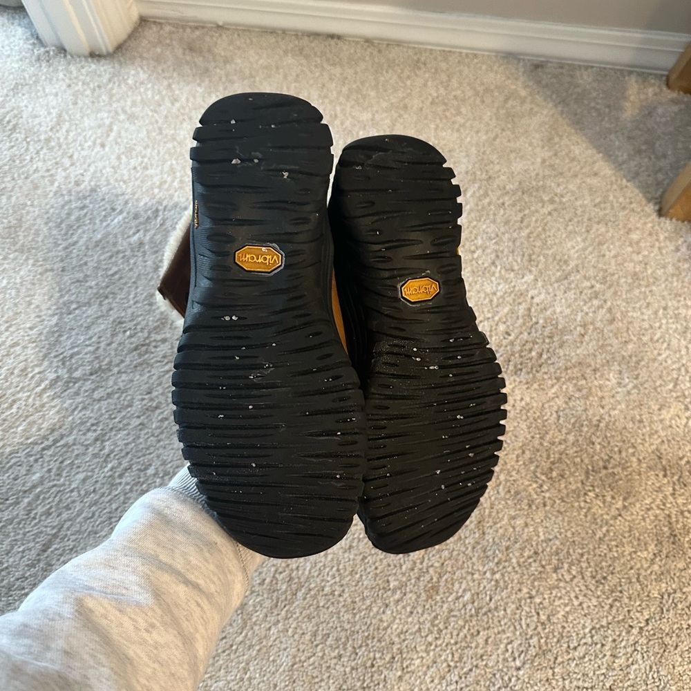 Ugh snow boots - Picture 3 of 4